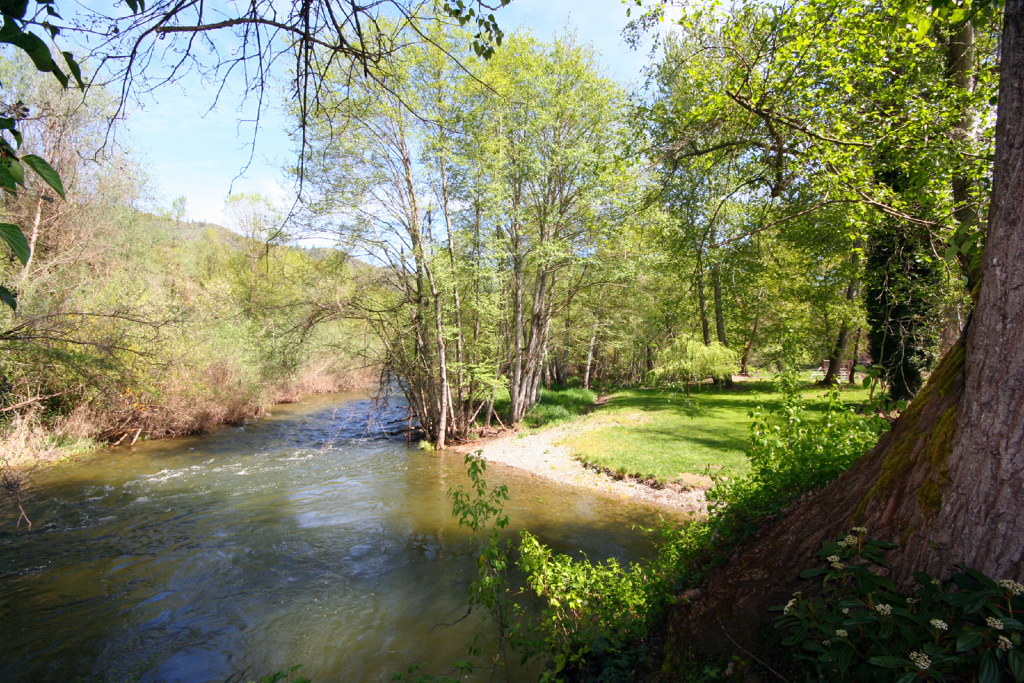 Private Water Frontage